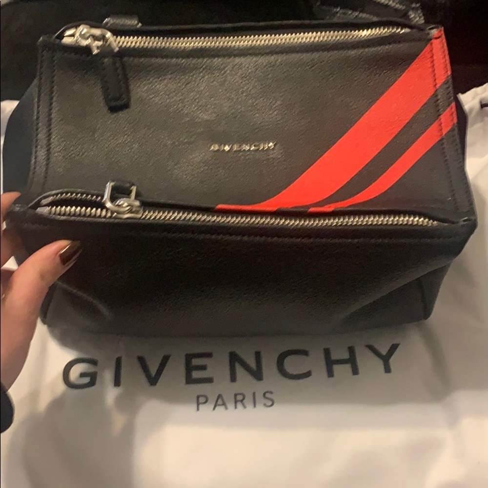 Givenchy bag - Picture 5 of 8